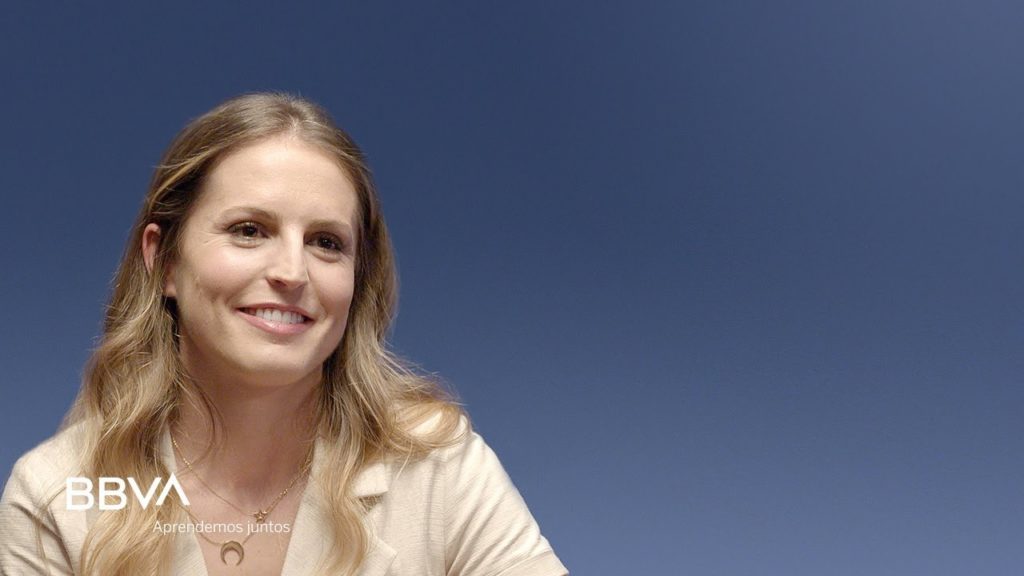 Una maestra que enseña el valor de ser diferentes. Sara Andrés